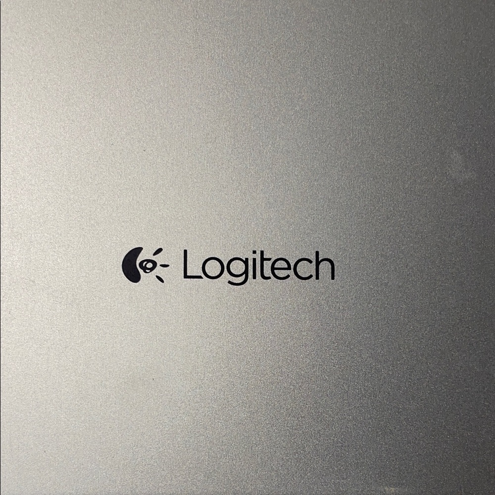 Logitech Vibrant Red Tablet Keyboard - Picture 3 of 4